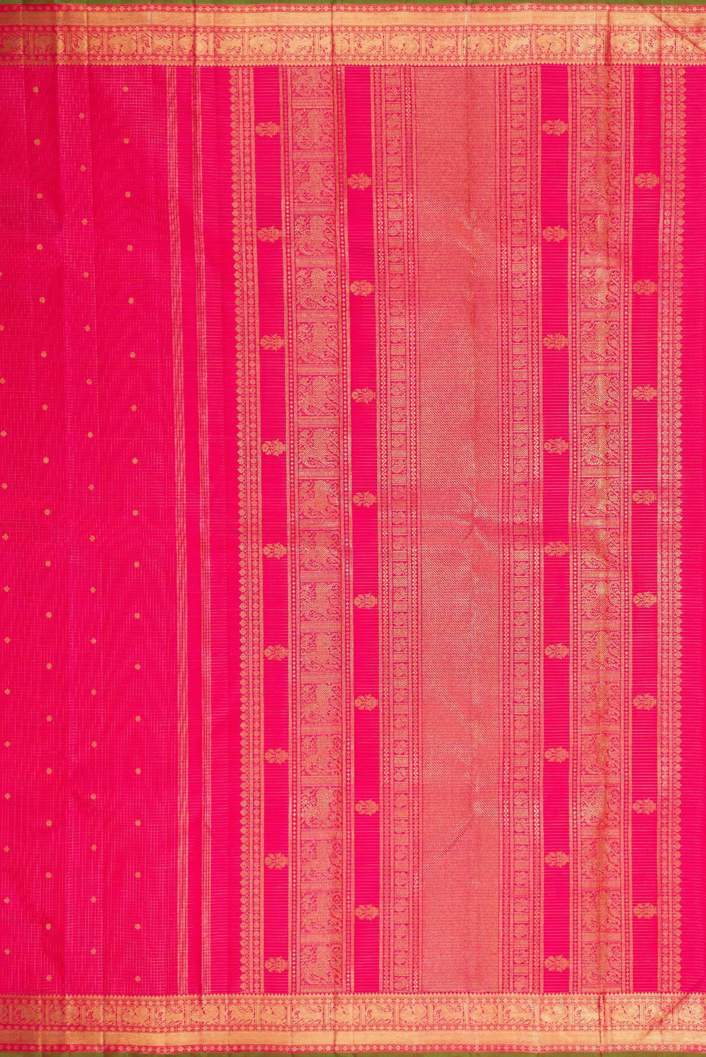 Close up image of the pallu of Pure Silk Pure Zari Pink Kanjivaram Saree with Checked design on the body and Zari Border. 