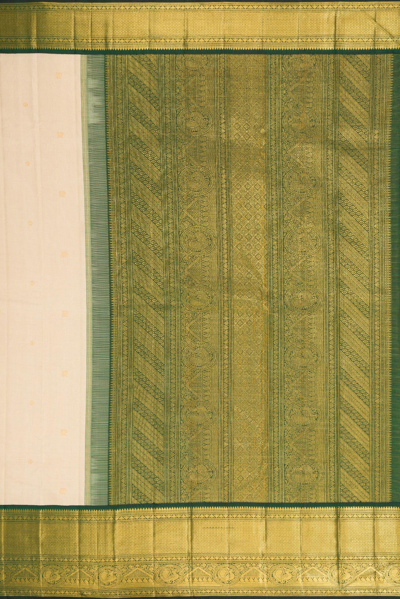 Close up image of the pallu of Sandal Dual Tone Kanchipuram Silk Saree with Checked design on the body and Zari Border. 