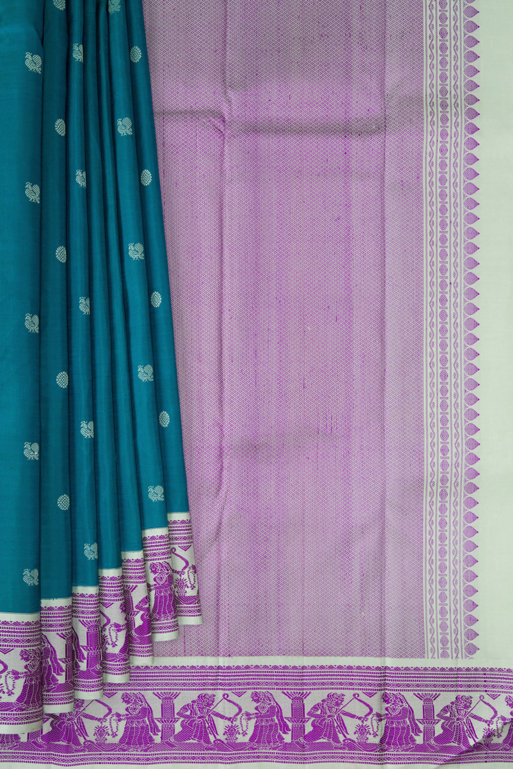 Pleats and pallu of Blue Kanjivaram Silk Saree with Thread Butta on the body and Thread Border. 