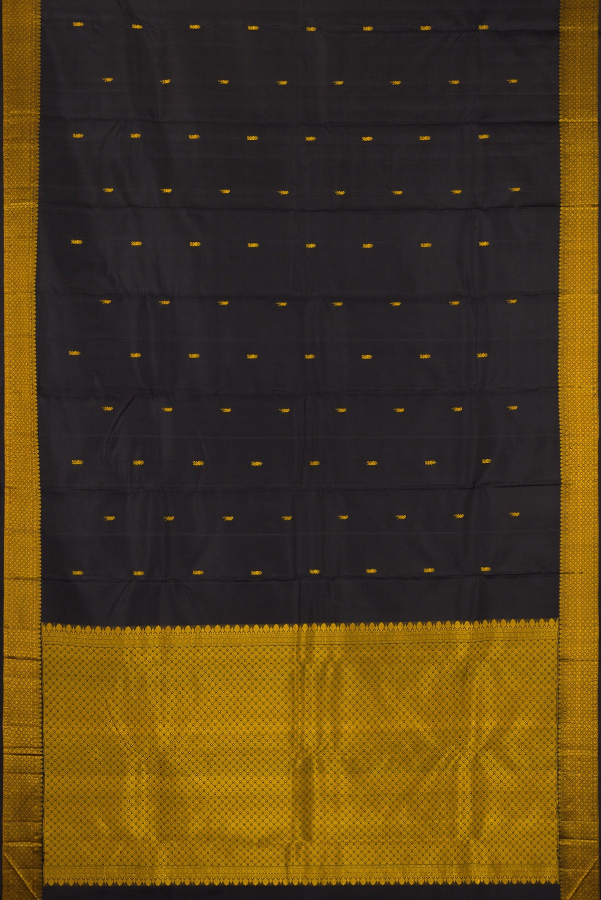 Flat view of Black Kanchipuram Silk Saree with Thread Butta on the body and Thread Border. 