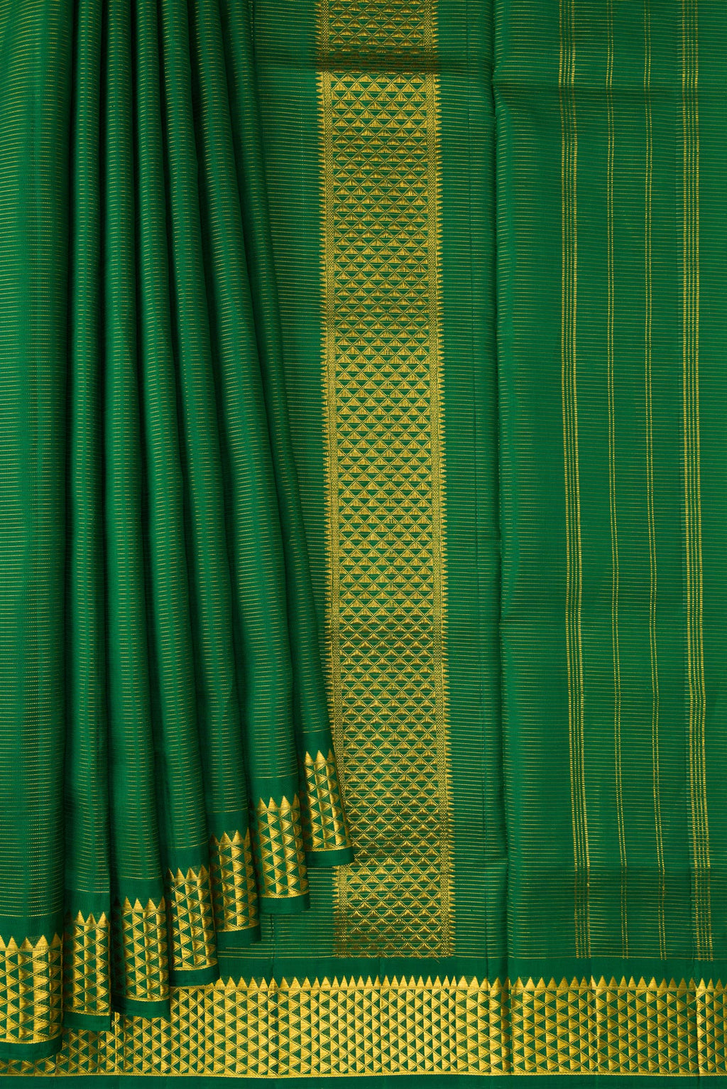 Pleats and pallu of Pure Silk Green Kanchipuram Nine Yards Saree with Stripes on the body and Zari Border. 