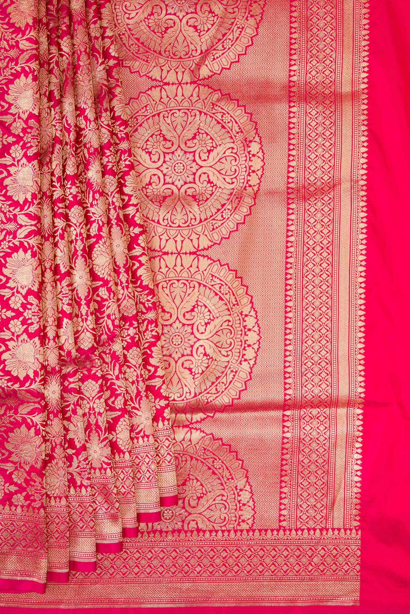 Pleats and pallu of Dark Pink Dual Tone Banarasi Silk Saree with Zari Brocade on the body and Zari Border. 