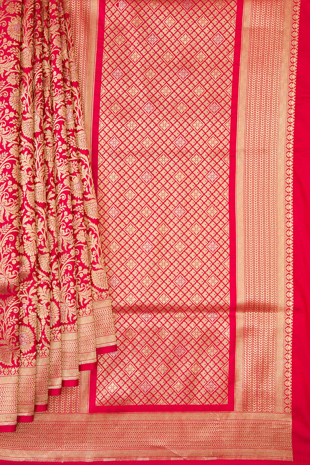 Pleats and pallu of Dark Pink Dual Tone Banarasi Silk Saree with Zari Brocade on the body and Zari Border. 