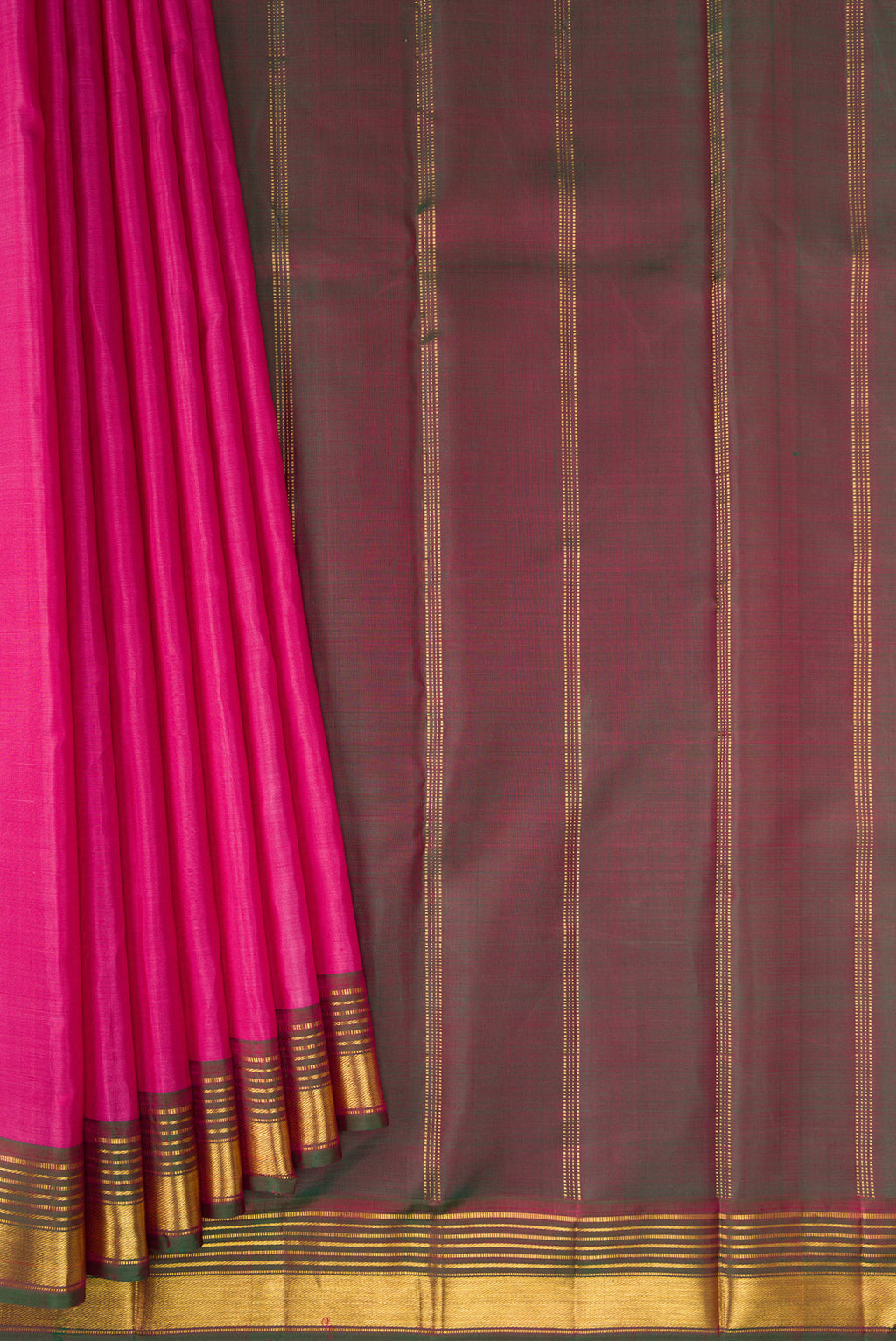 Pleats and pallu of Pink Kanjivaram Silk Saree with Plain Body and Zari Border. 