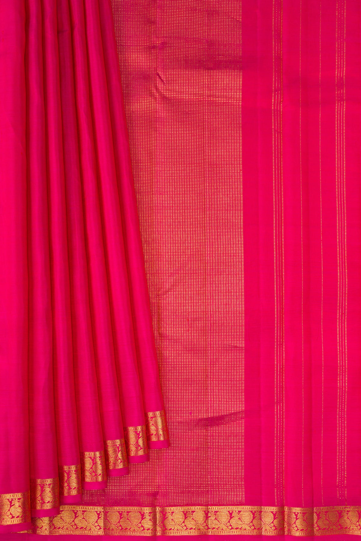 Pleats and pallu of Pink Kanjivaram Silk Saree with Plain Body and Zari Border. 