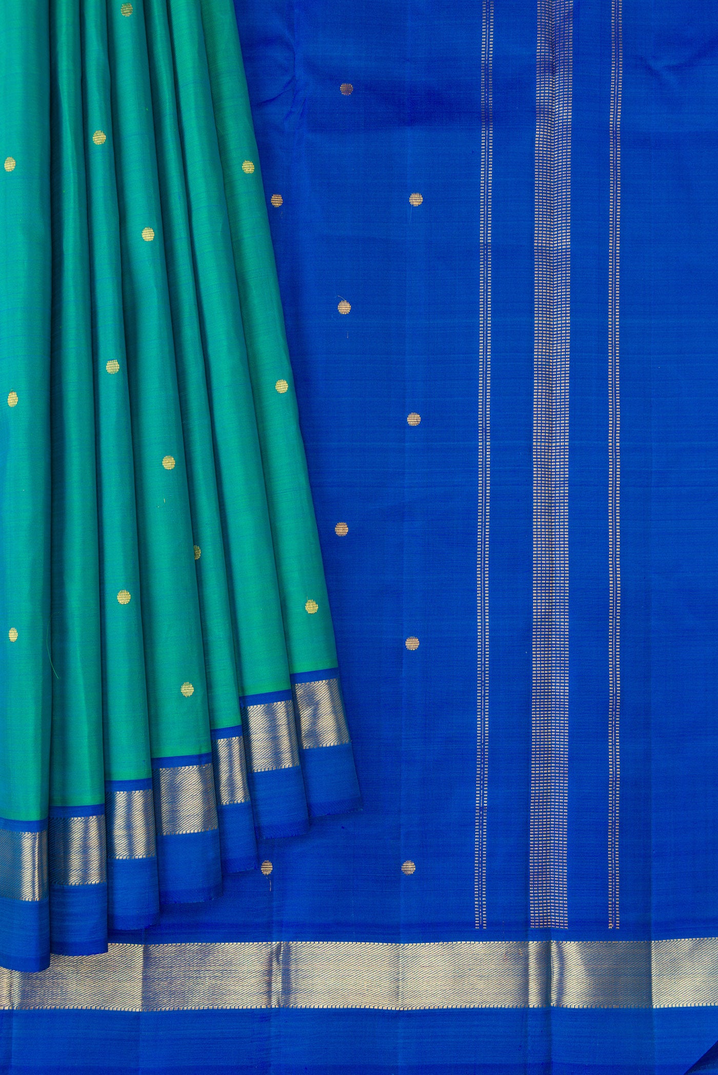 Pleats and pallu of Sea Green Dual Tone Kanjivaram Silk Saree with Zari Butta on the body and Zari Border. 