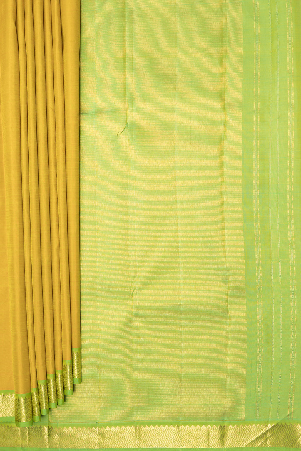 Pleats and pallu of Lemon Yellow Kanchipuram Silk Saree with Plain Body and Zari Border. 