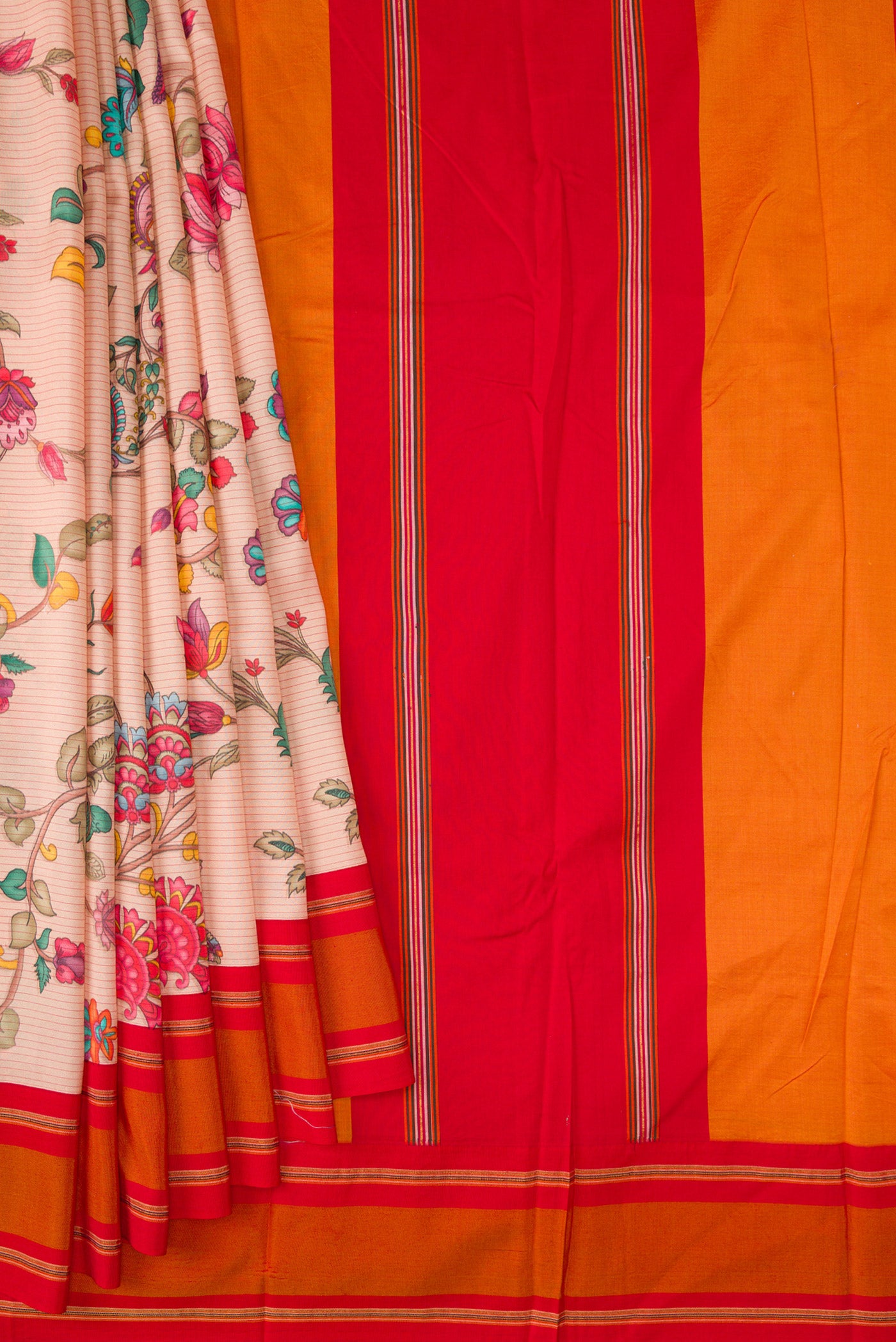 Pleats and pallu of Peach Kanchipuram Silk Saree with Printed design on the body and Plain Border. 