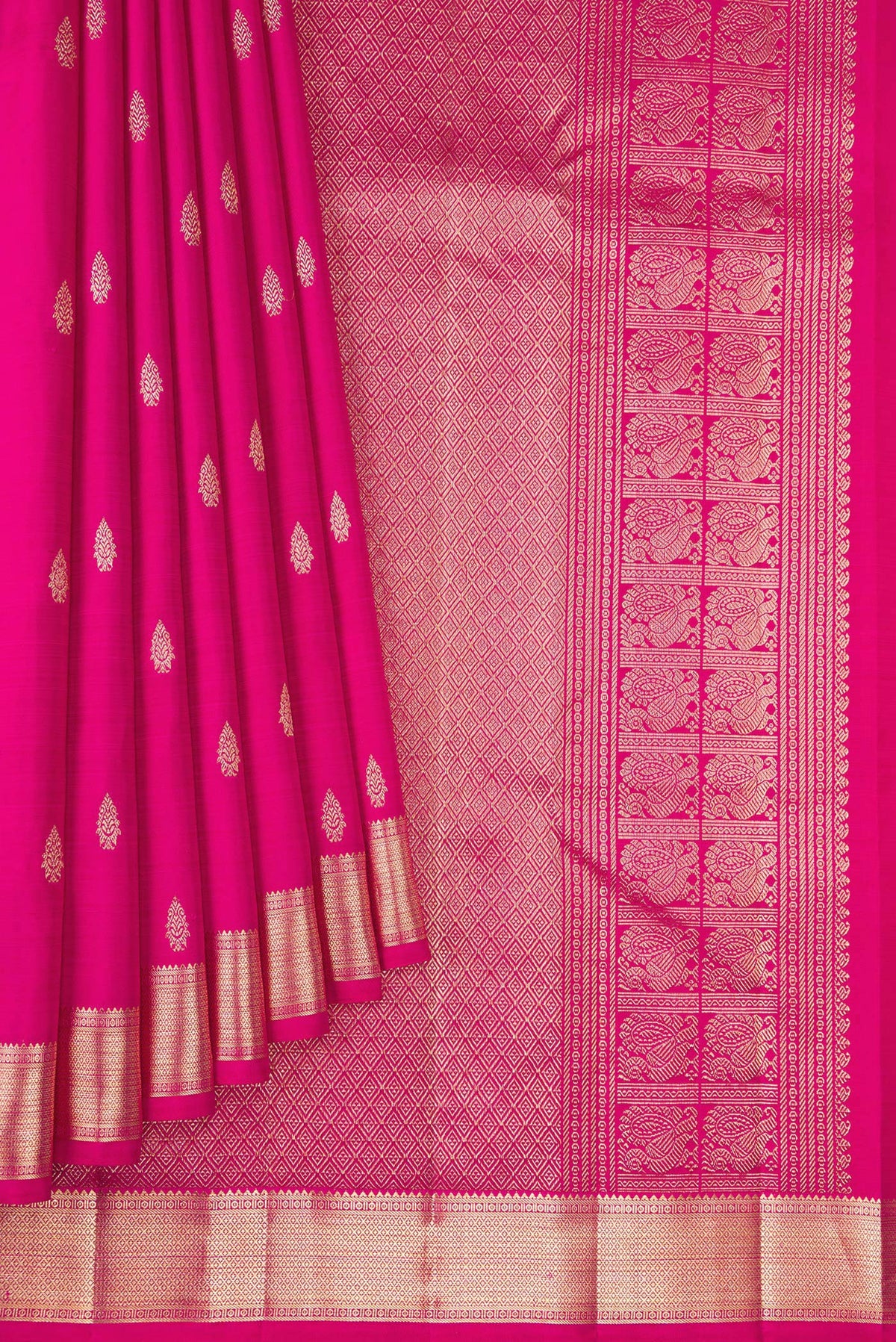 Pleats and pallu of Pink Kanjivaram Silk Saree with Zari Butta on the body and Zari Border. 