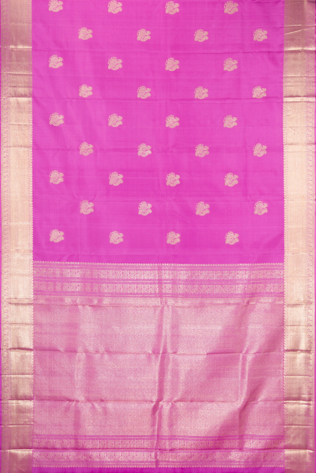 Flat view of Lavender Kanjivaram Silk Saree with Zari Butta on the body and Zari Border. 