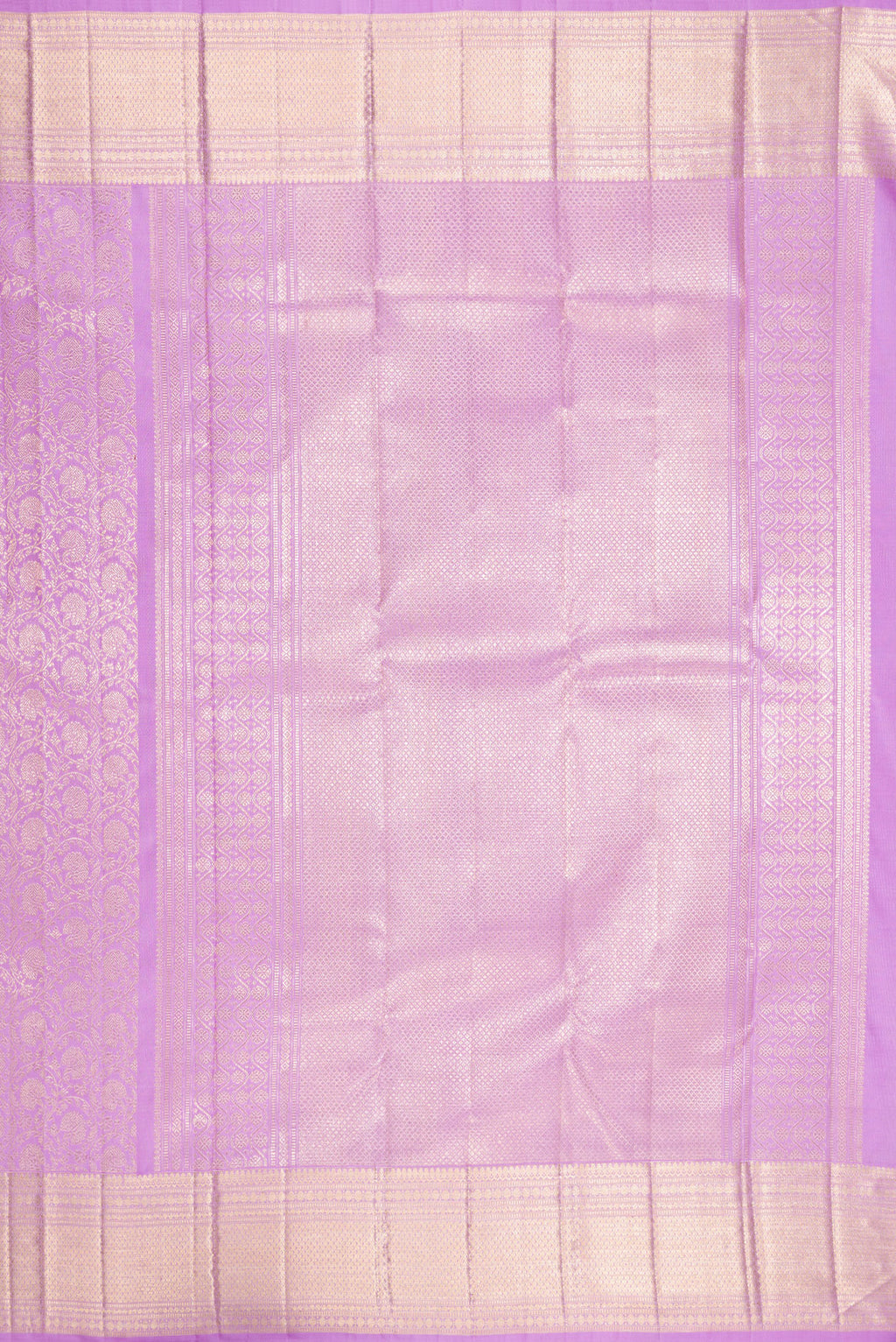 Close up image of the pallu of Pure Silk Lavender Kanchipuram Saree with Zari Brocade on the body and Zari Border. 