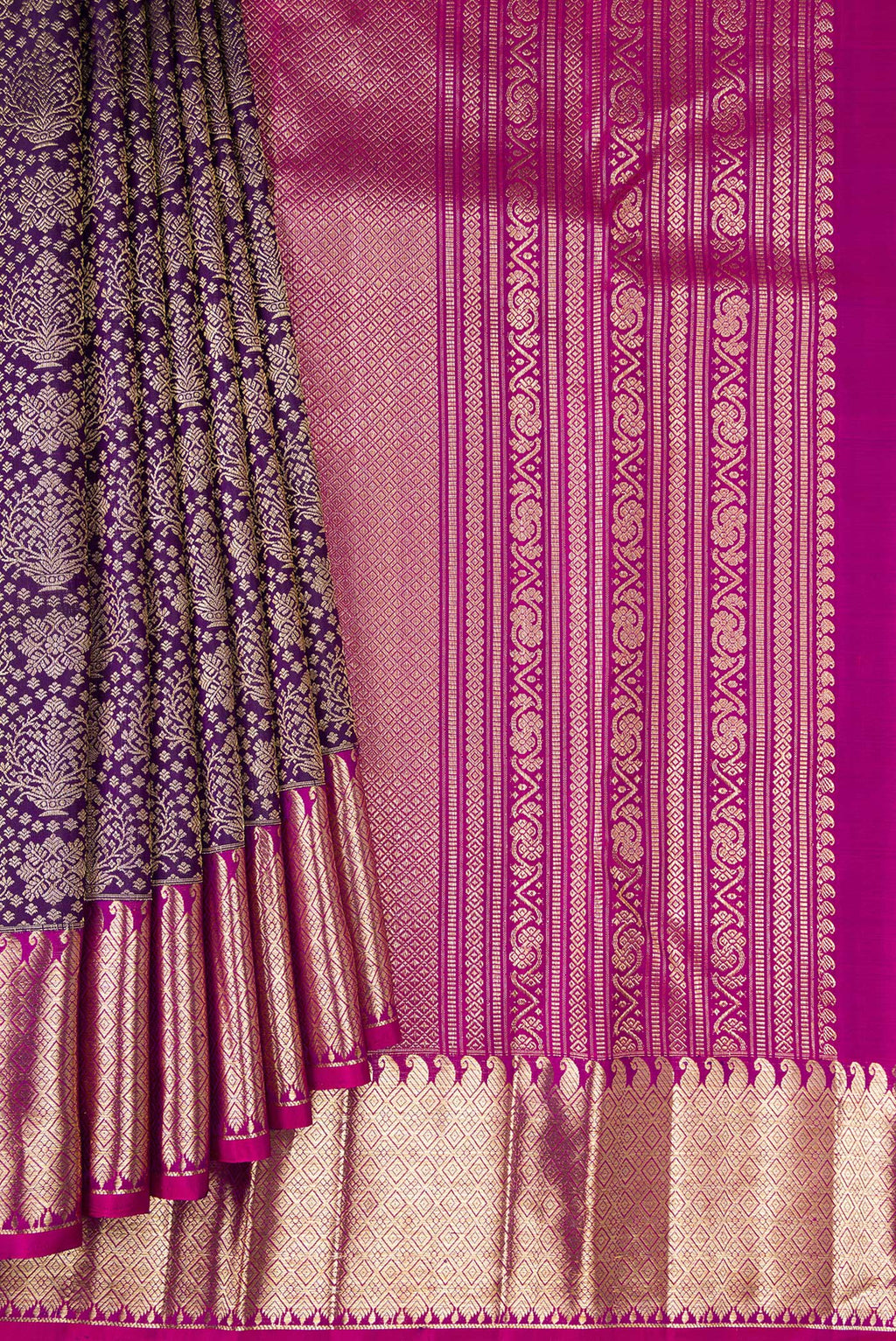 Pleats and pallu of Pure Silk Violet Kanchipuram Saree with Zari Brocade on the body and Zari Border. 
