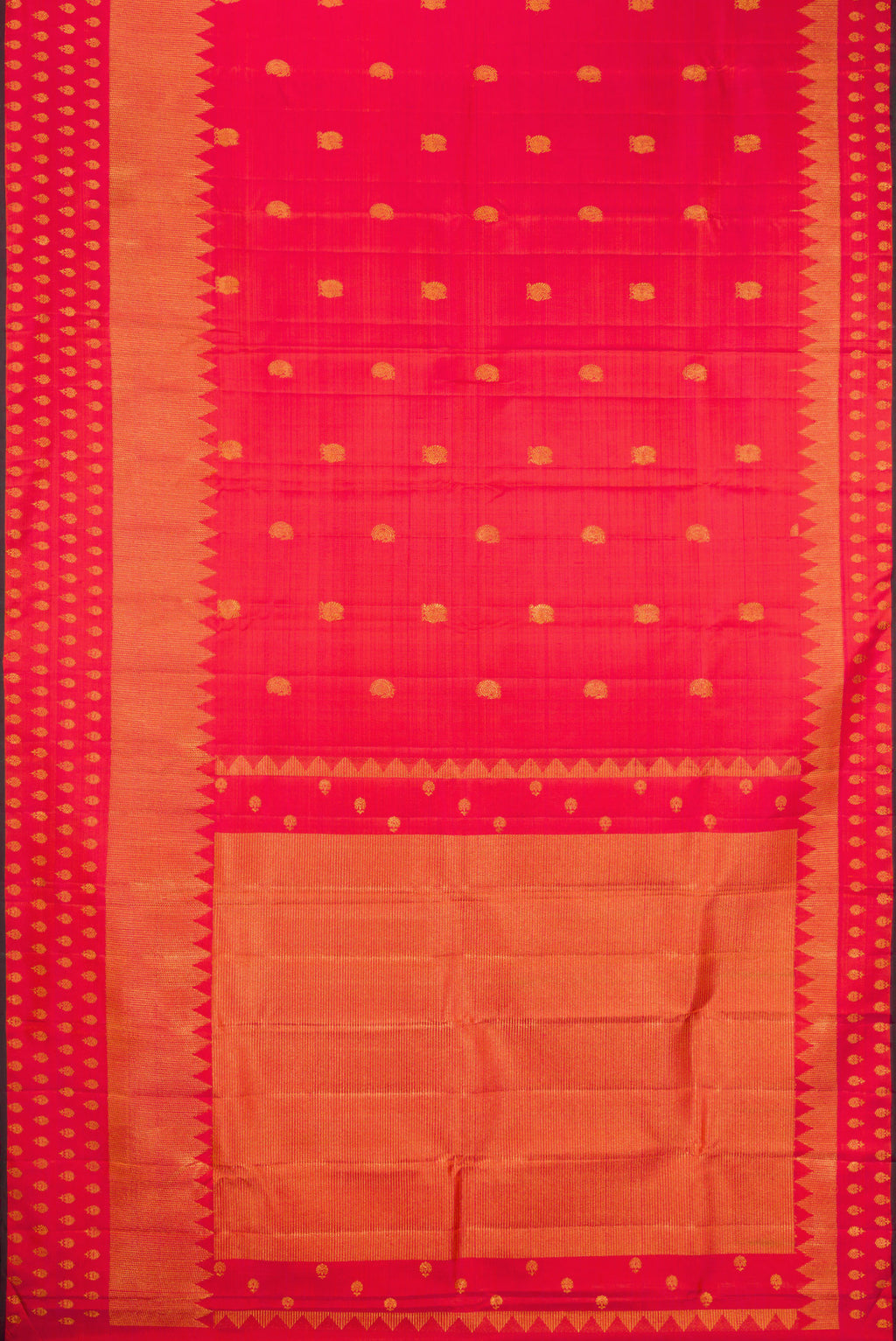 Flat view of Pink Dual Tone Kanchipuram Silk Saree with Zari Butta on the body and Fancy Border. 