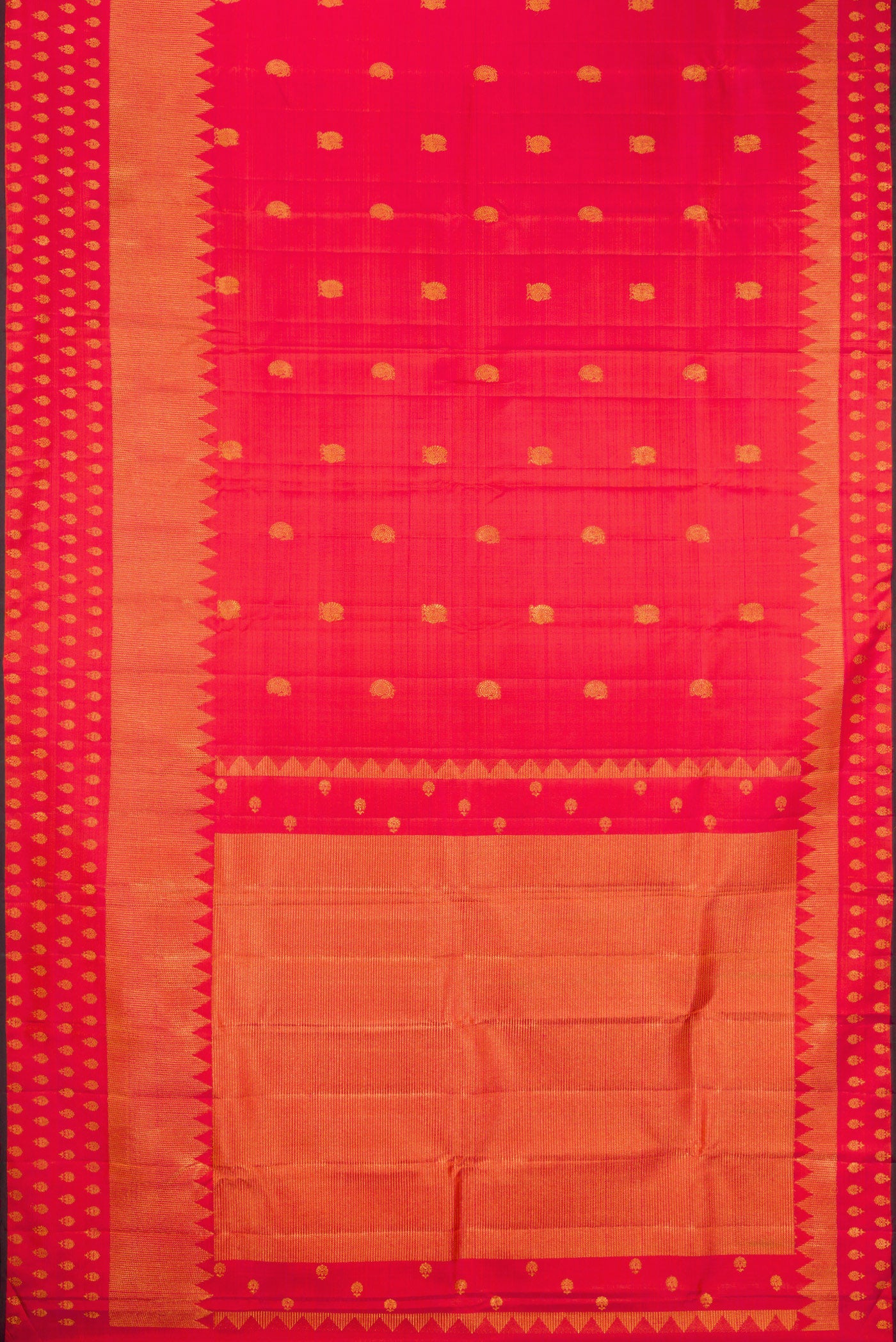 Flat view of Pink Dual Tone Kanchipuram Silk Saree with Zari Butta on the body and Fancy Border. 