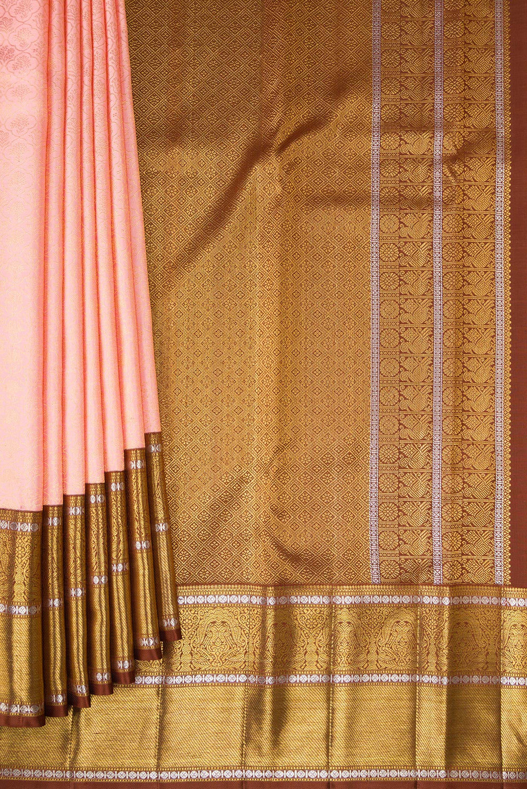 Pleats and pallu of Pure Silk Rose pink Kanchipuram Saree with Zari Brocade on the body and Zari Border. 