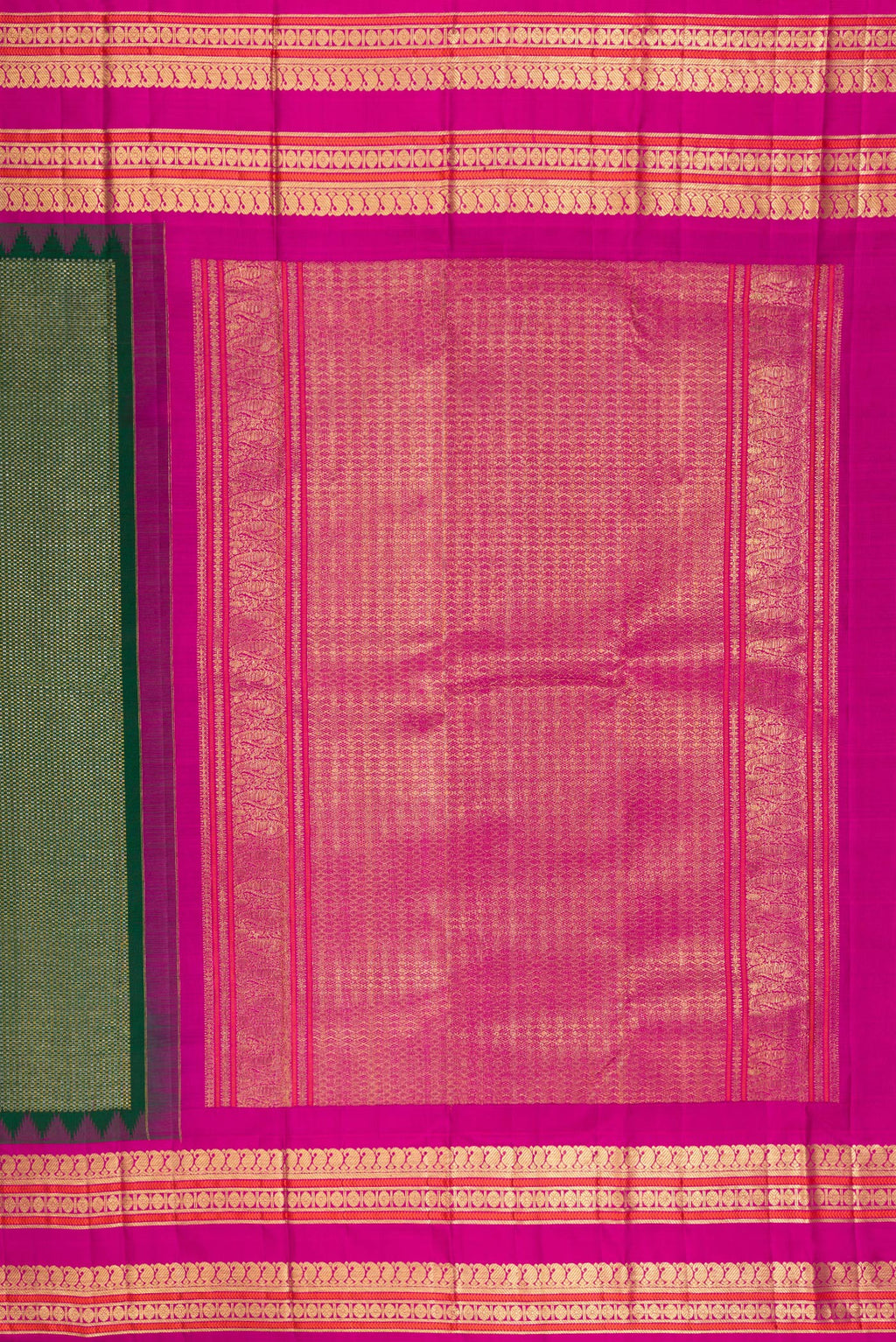 Close up image of the pallu of Pure Silk Bottle Green Kanchipuram Saree with Zari Brocade on the body and Fancy Border. 