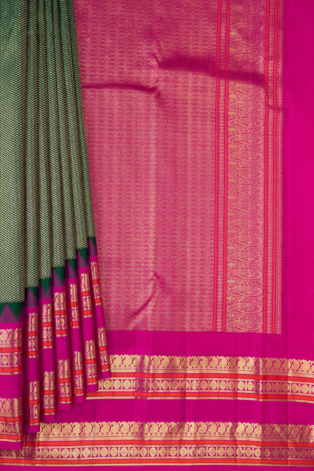 Pleats and pallu of Pure Silk Bottle Green Kanchipuram Saree with Zari Brocade on the body and Fancy Border. 