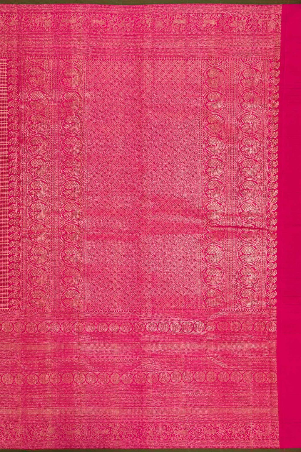 Close up image of the pallu of Pure Silk Dark Pink Kanchipuram Saree with Zari Brocade on the body and Fancy Border. 
