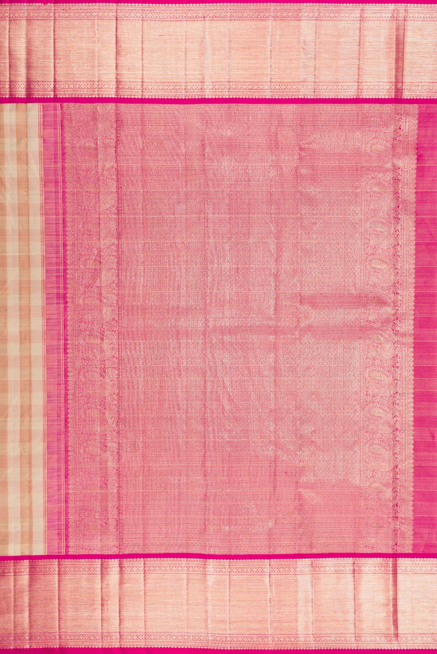 Close up image of the pallu of Pure Silk Rose Gold Dual Tone Kanjivaram Tissue Saree with Checked design on the body and Zari Border. 