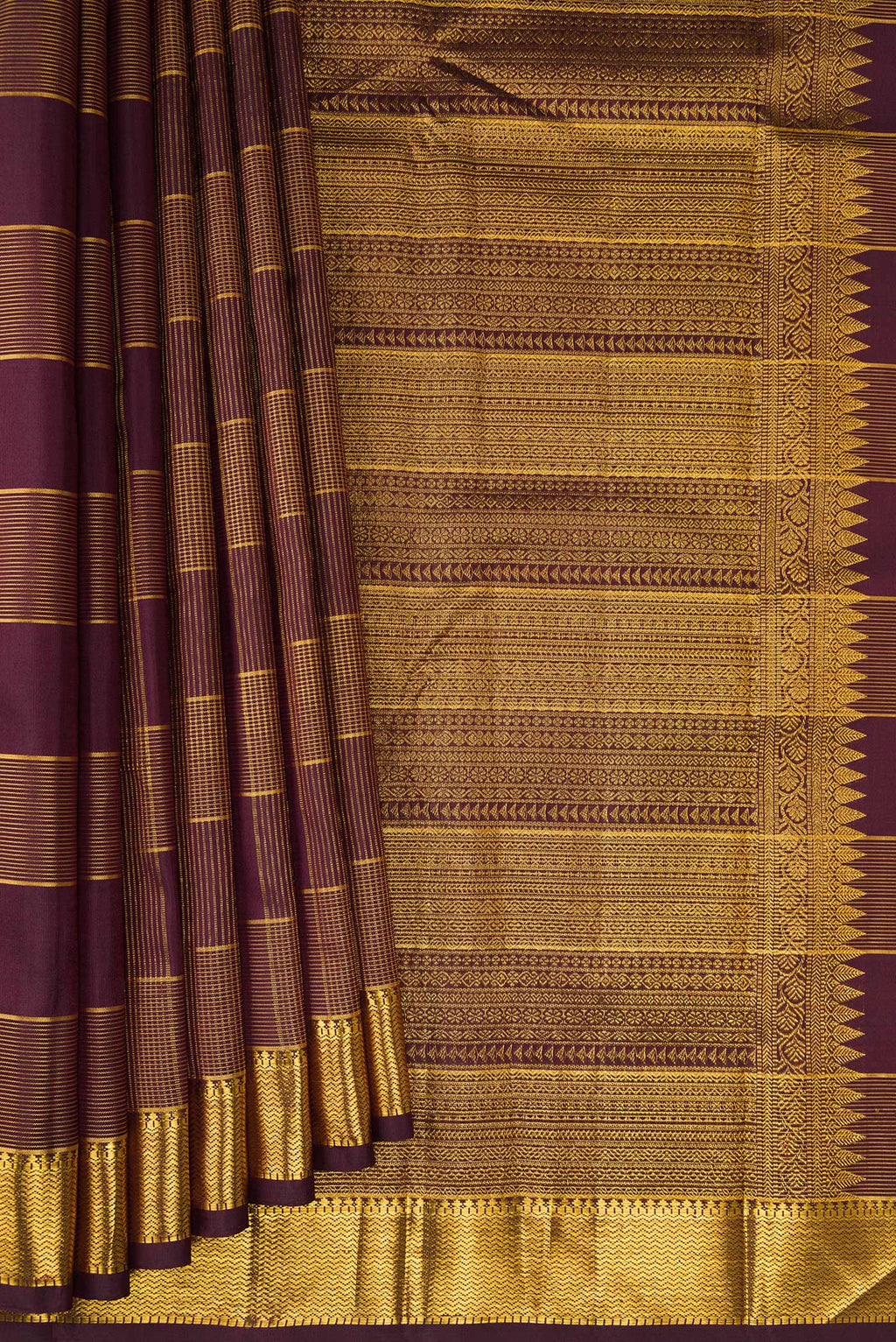 Pleats and pallu of Burgundy Kanjivaram Silk Saree with Checked design on the body and Zari Border. 