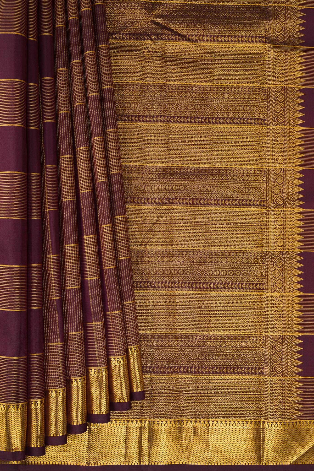 Pleats and pallu of Burgundy Kanjivaram Silk Saree with Checked design on the body and Zari Border. 