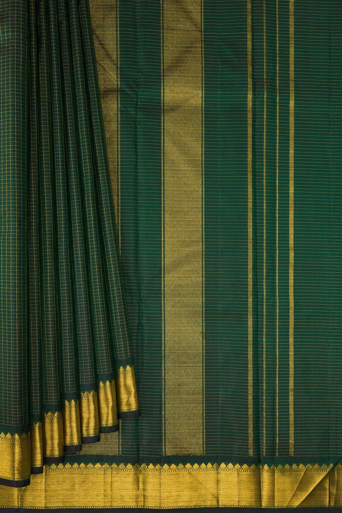 Pleats and pallu of Pure Silk Bottle Green Kanchipuram Saree with Checked design on the body and Zari Border. 