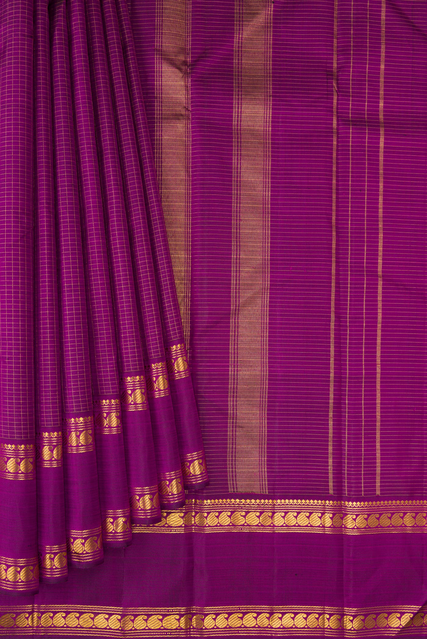 Pleats and pallu of Purple Kanchipuram Silk Saree with Checked design on the body and Zari Border. 