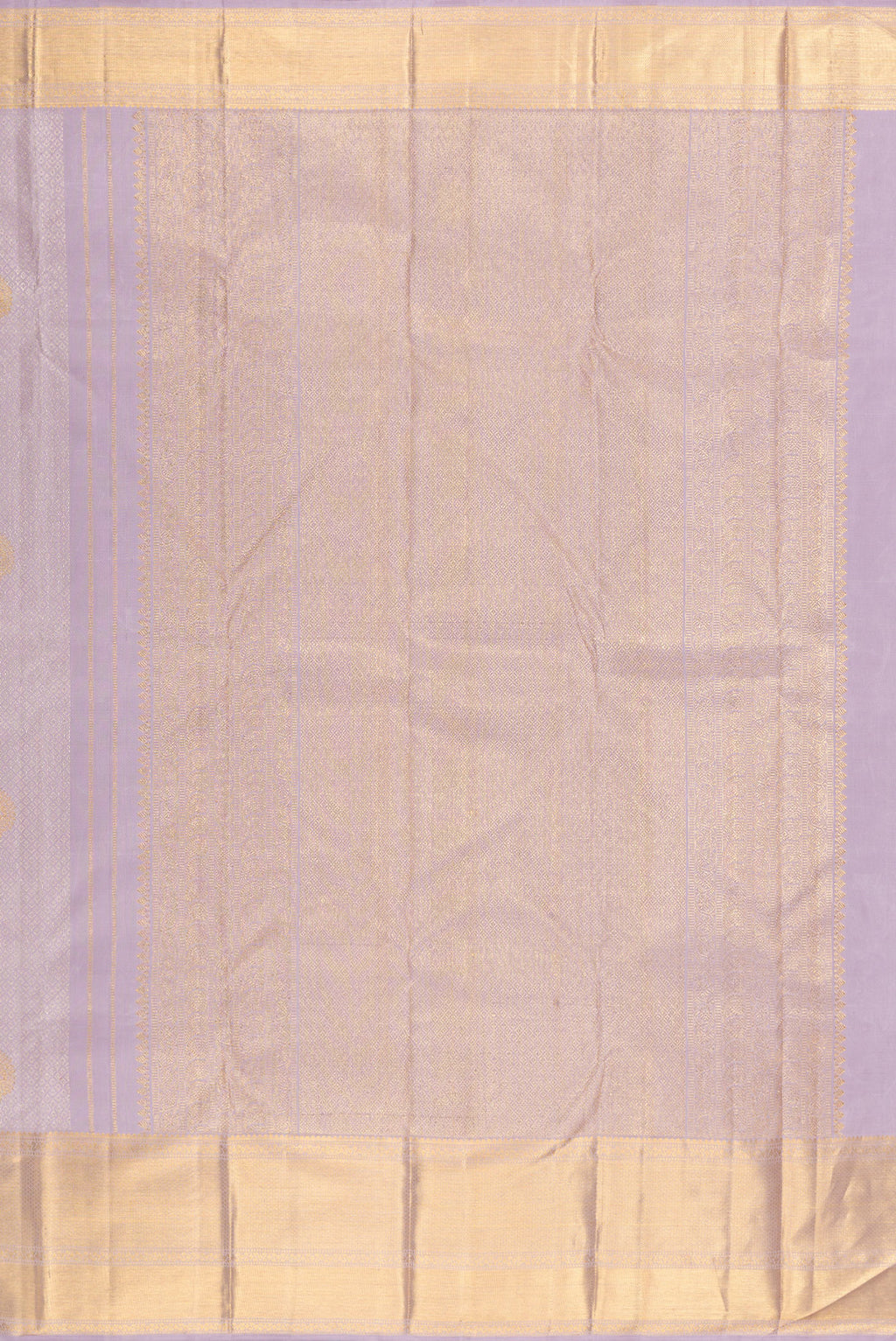 Close up image of the pallu of Pure Silk Lavender Kanjivaram Saree with Zari Brocade on the body and Zari Border. 