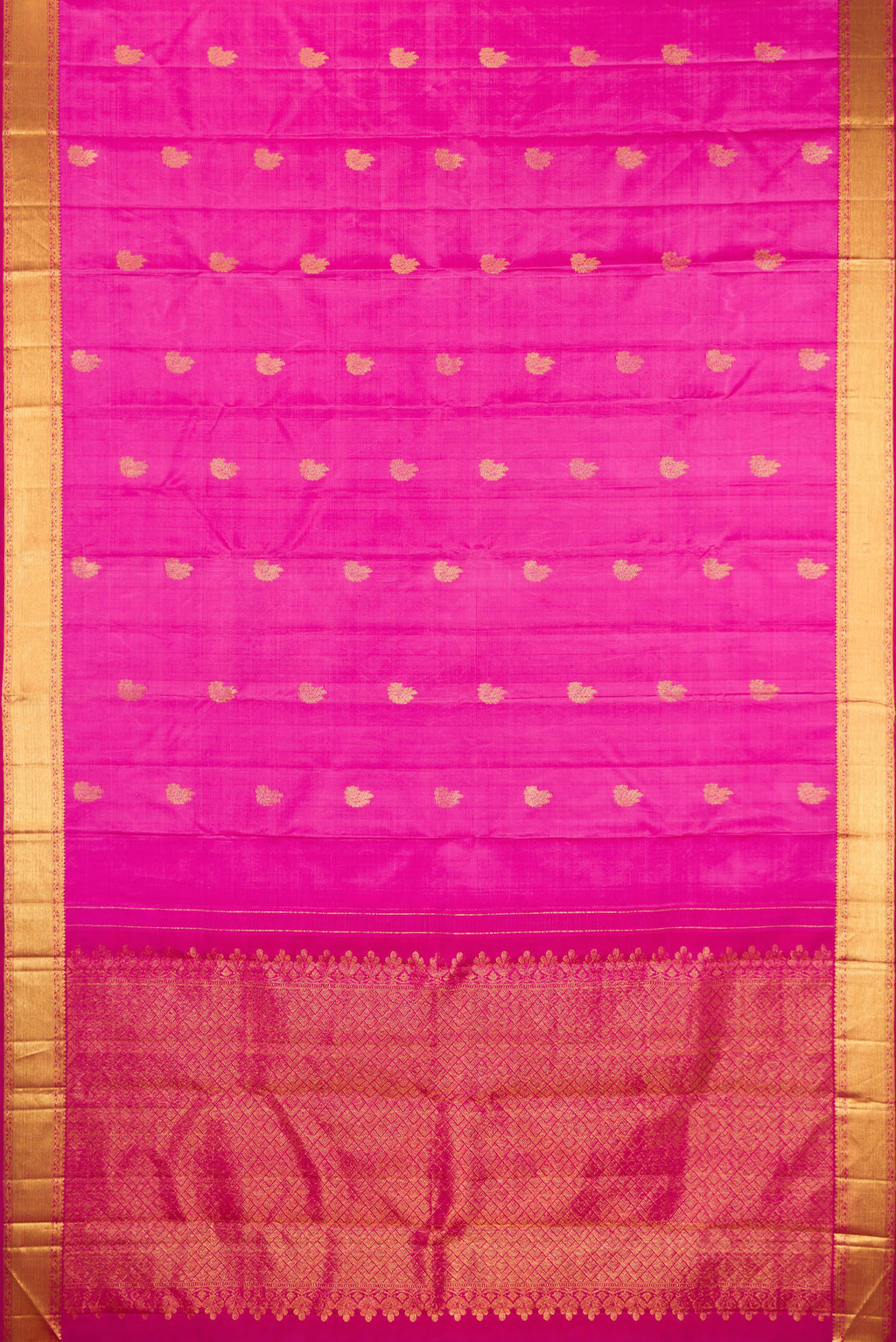 Flat view of Pure Silk Rose pink Kanchipuram Saree with Zari Butta on the body and Zari Border. 