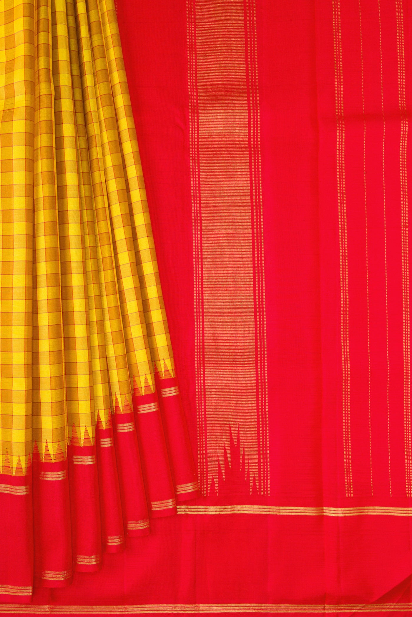 Pleats and pallu of Yellow Kanjivaram Silk Saree with Checked design on the body and Zari Border. 