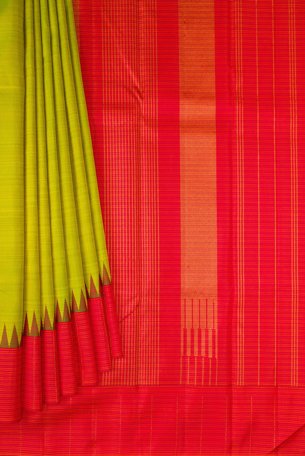 Pleats and pallu of Green Kanjivaram Silk Saree with Plain Body and Temple Border. 