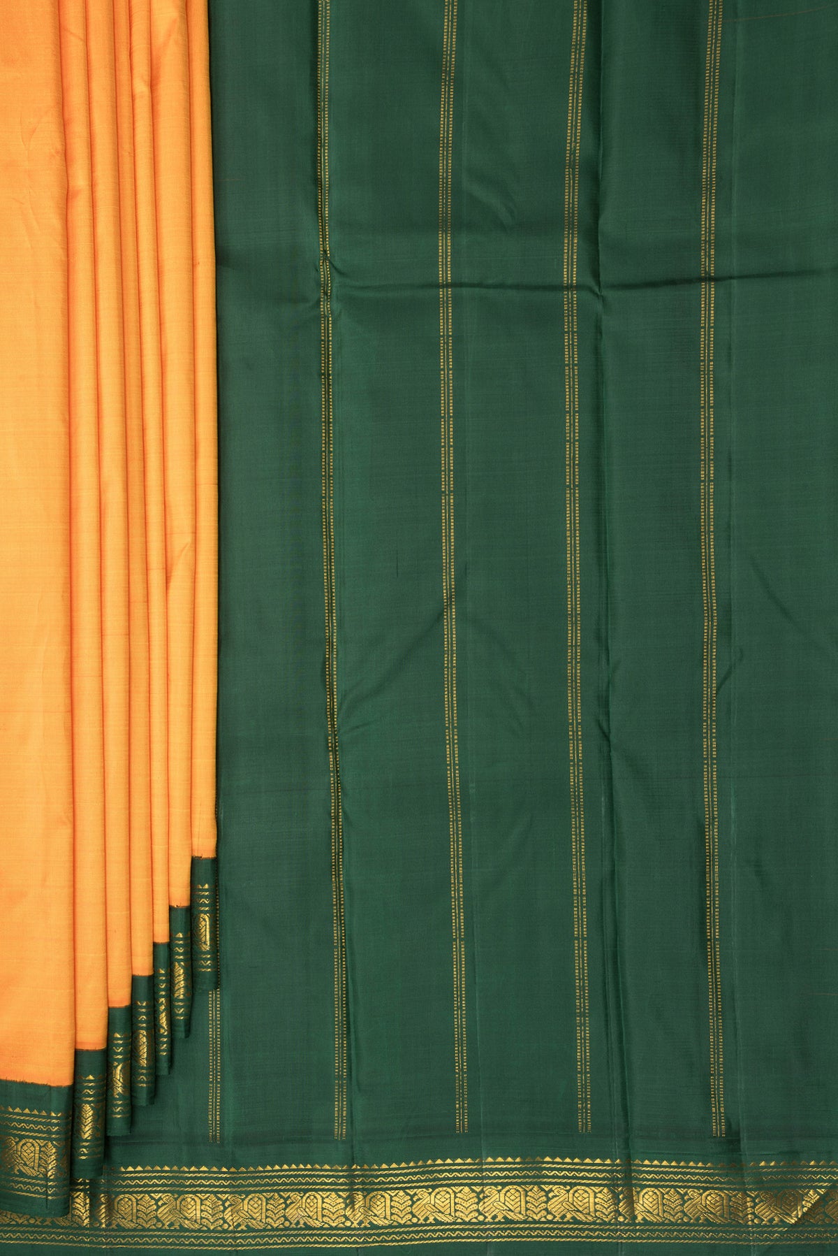 Pleats and pallu of Pure Silk Pure Zari Yellow Dual Tone Kanjivaram Saree with Plain Body and One Side Border. 