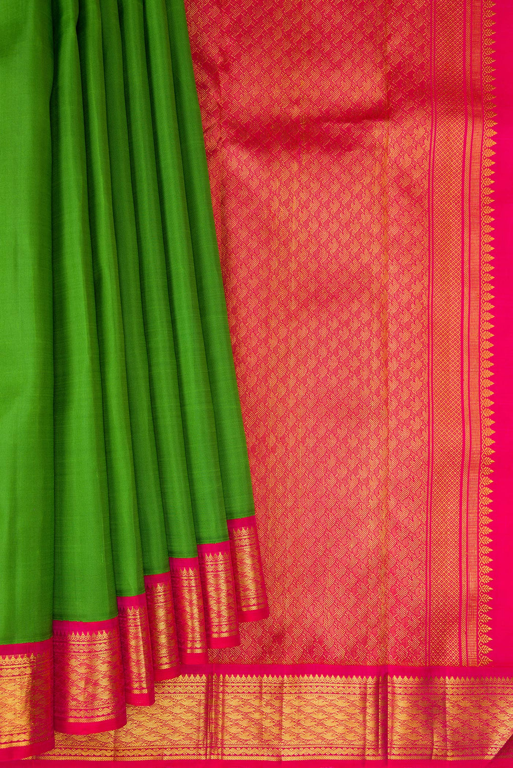 Pleats and pallu of Green Kanjivaram Silk Saree with Plain Body and Zari Border. 