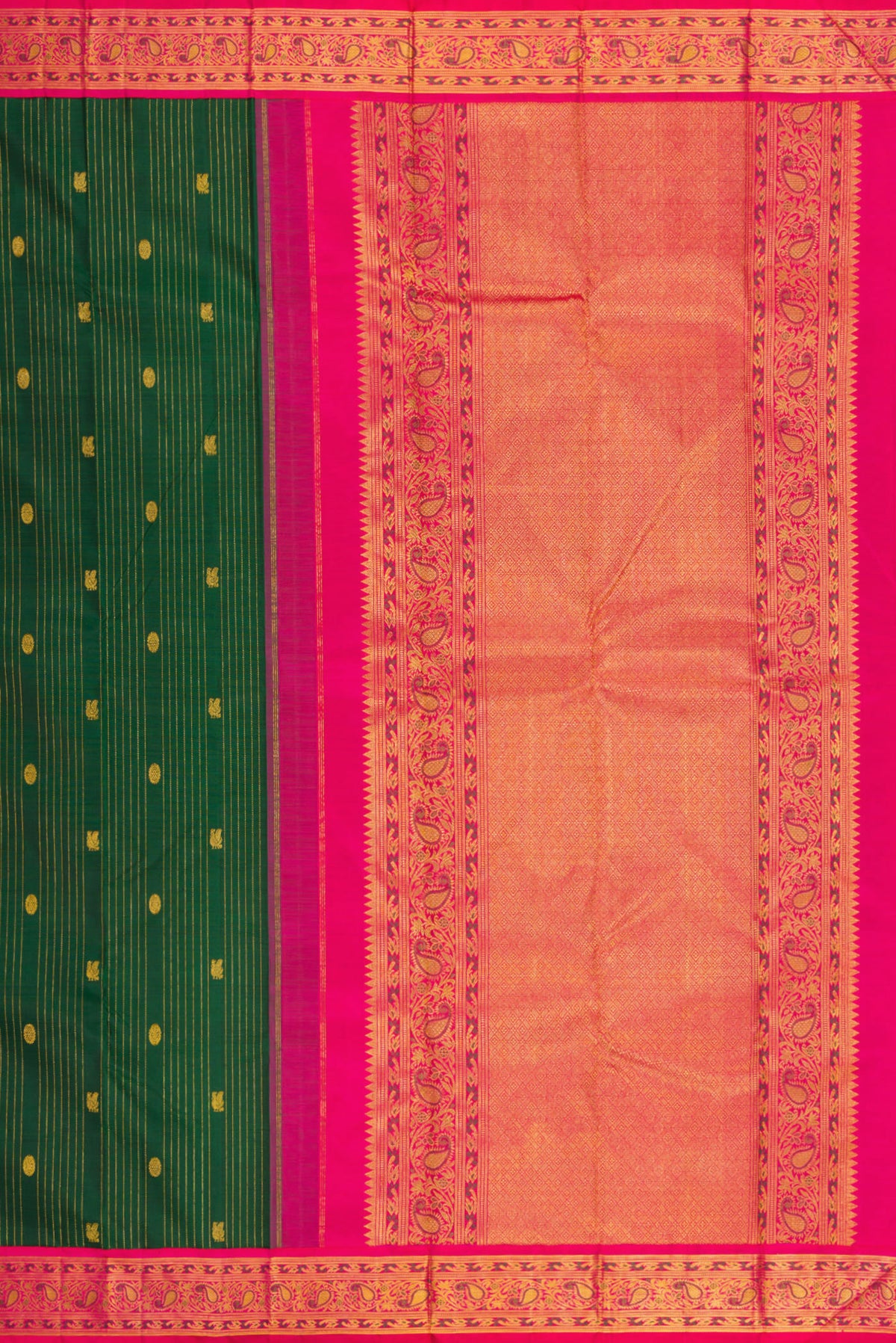 Close up image of the pallu of Bottle Green Kanjivaram Silk Saree with Stripes on the body and Fancy Border. 