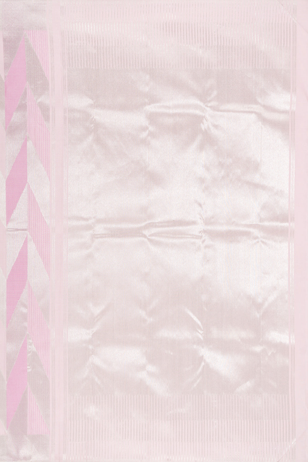 Close up image of the pallu of Pure Silk Rose pink Kanchipuram Saree with Zari Brocade on the body and Zari Border. 