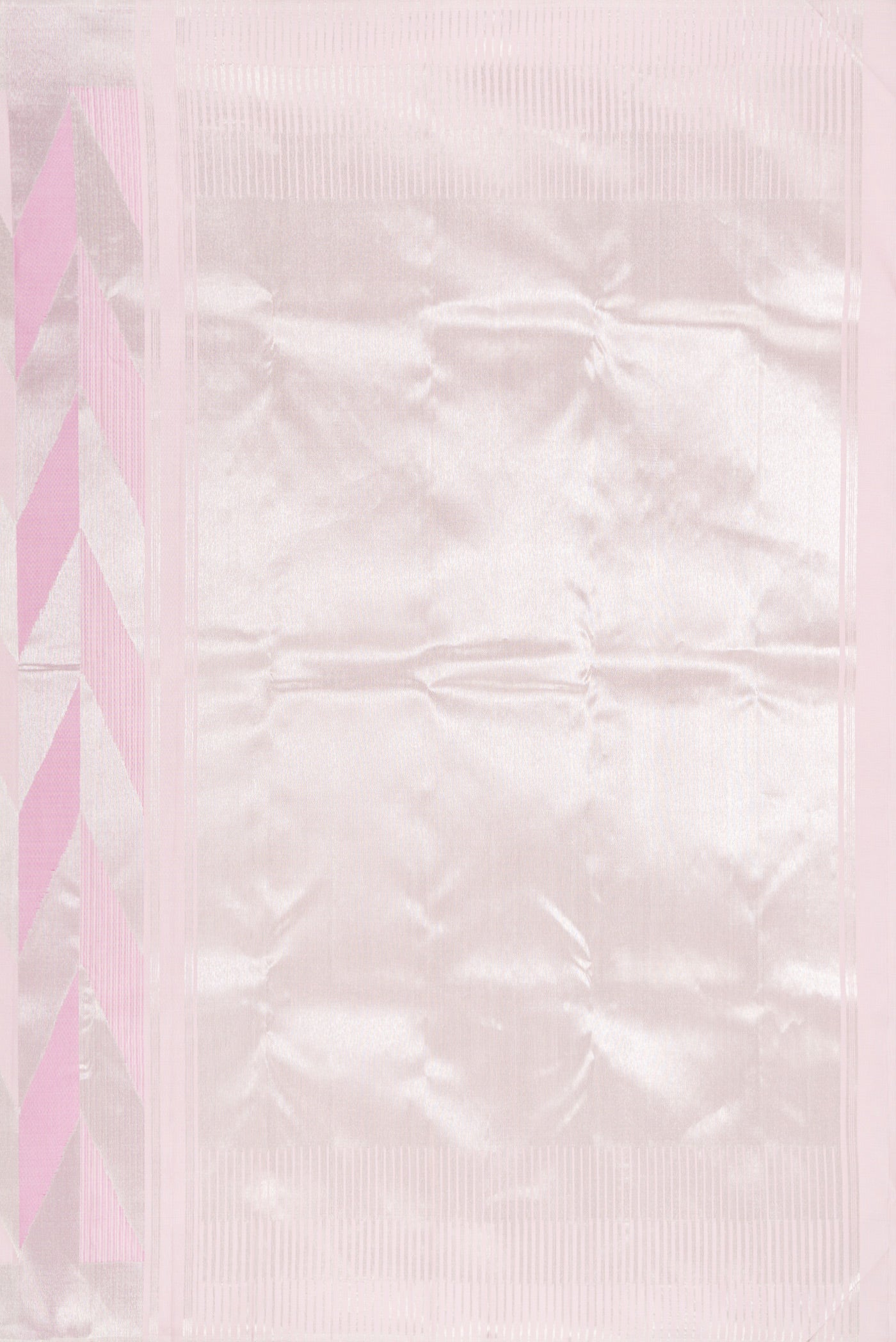 Close up image of the pallu of Pure Silk Rose pink Kanchipuram Saree with Zari Brocade on the body and Zari Border. 