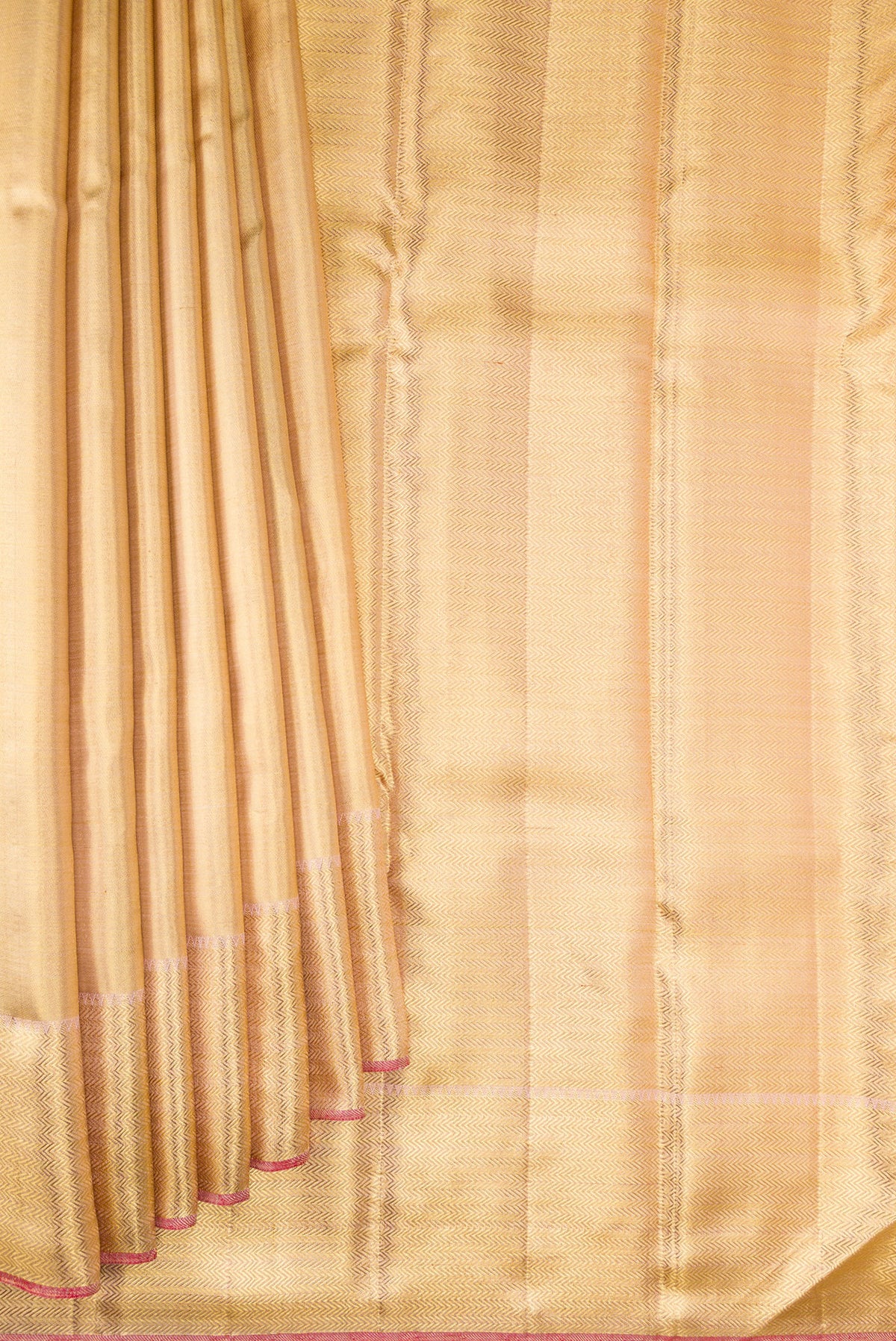 Pleats and pallu of Pure Silk Pure Zari Gold Dual Tone Kanjivaram Tissue Saree with Zari Brocade on the body and Zari Border. 