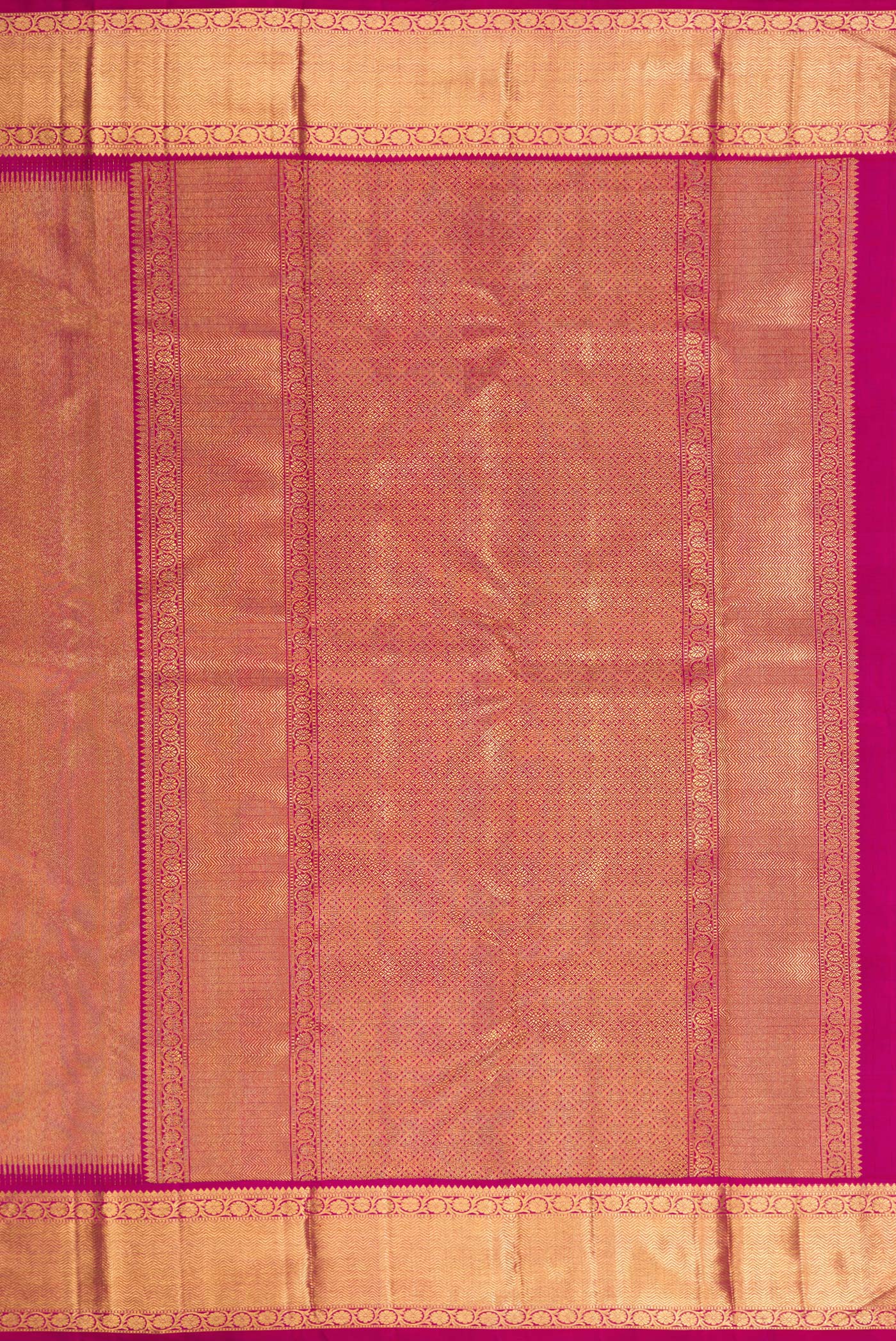 Close up image of the pallu of Pure Silk Pure Zari Magenta Dual Tone Kanjivaram Saree with Zari Brocade on the body and Zari Border. 