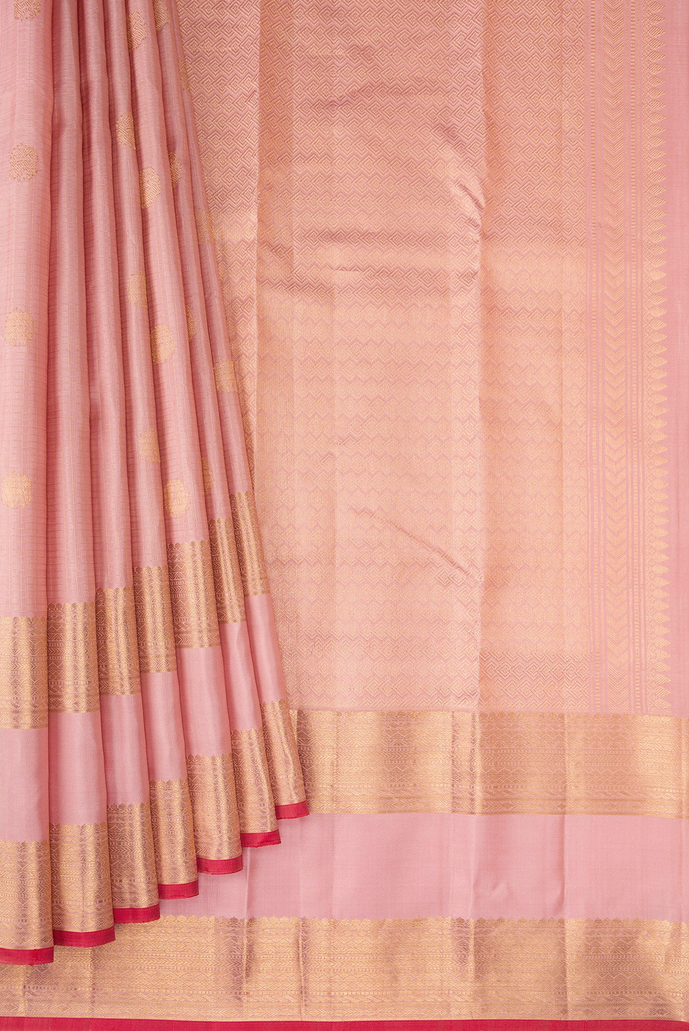 Pleats and pallu of Rose pink Kanjivaram Silk Saree with Checked design on the body and Zari Border. 