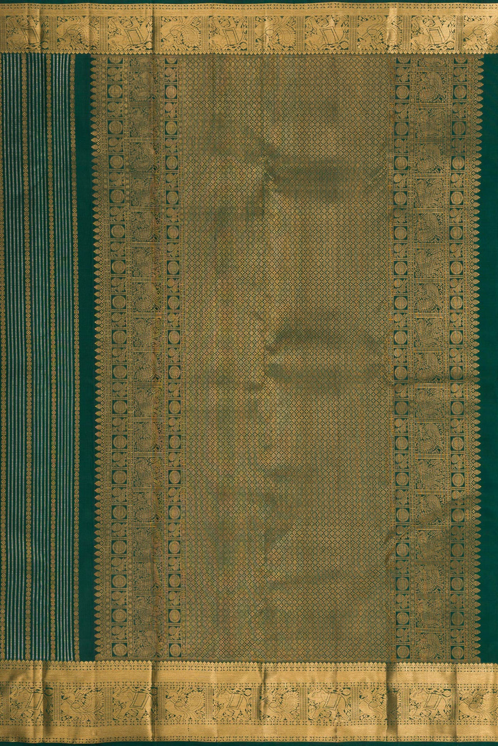 Close up image of the pallu of Bottle Green Kanjivaram Silk Saree with Stripes on the body and Fancy Border. 