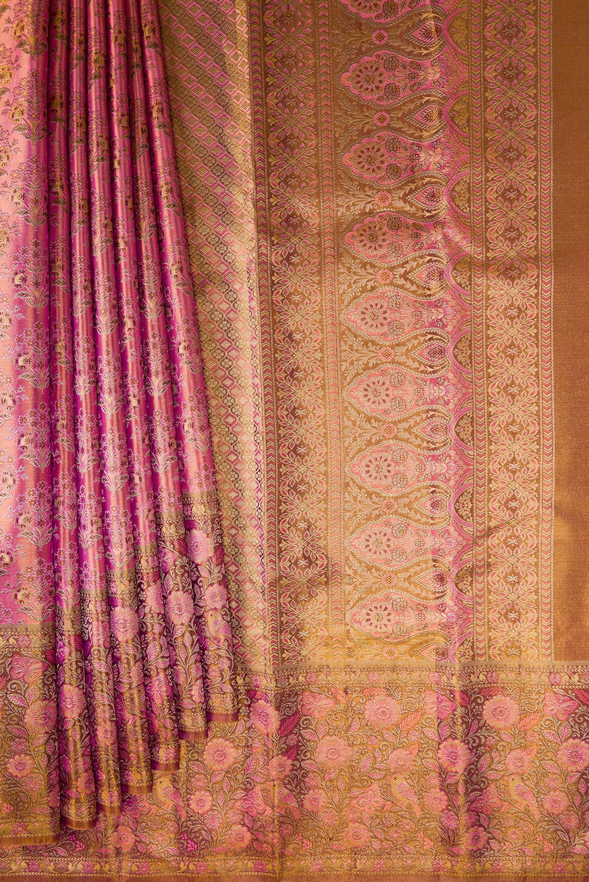 Pleats and pallu of Pink Dual Tone Kanjivaram Tissue Silk Saree with Zari Brocade on the body and Fancy Border. 