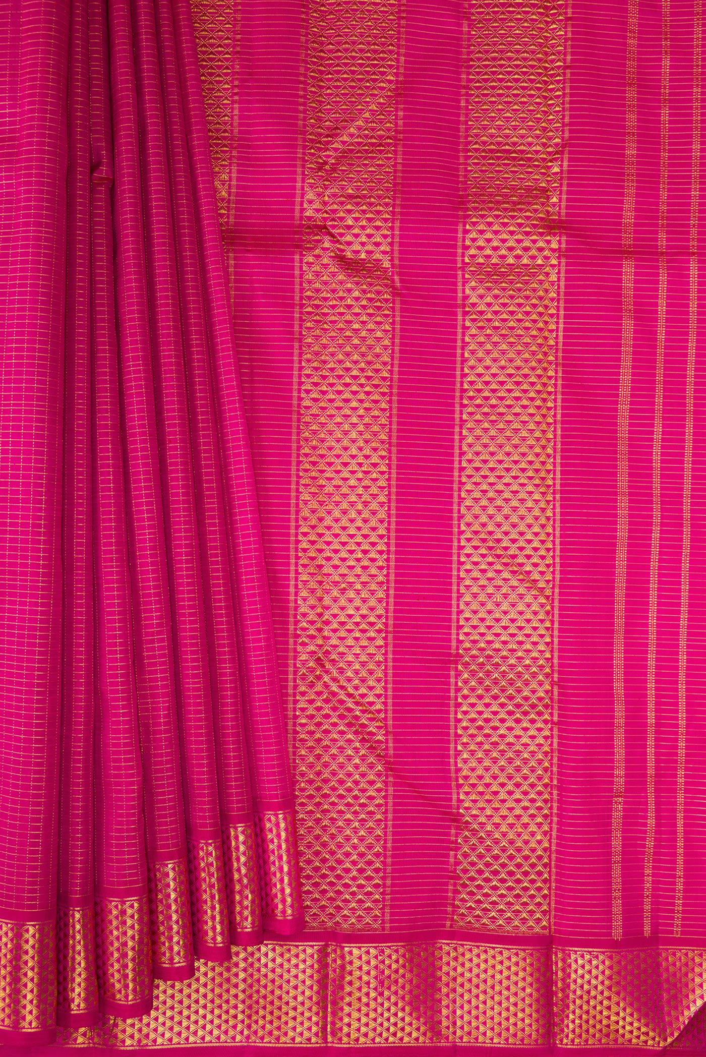 Pleats and pallu of Pure Silk Rani Pink Kanchipuram Saree with Checked design on the body and Zari Border. 