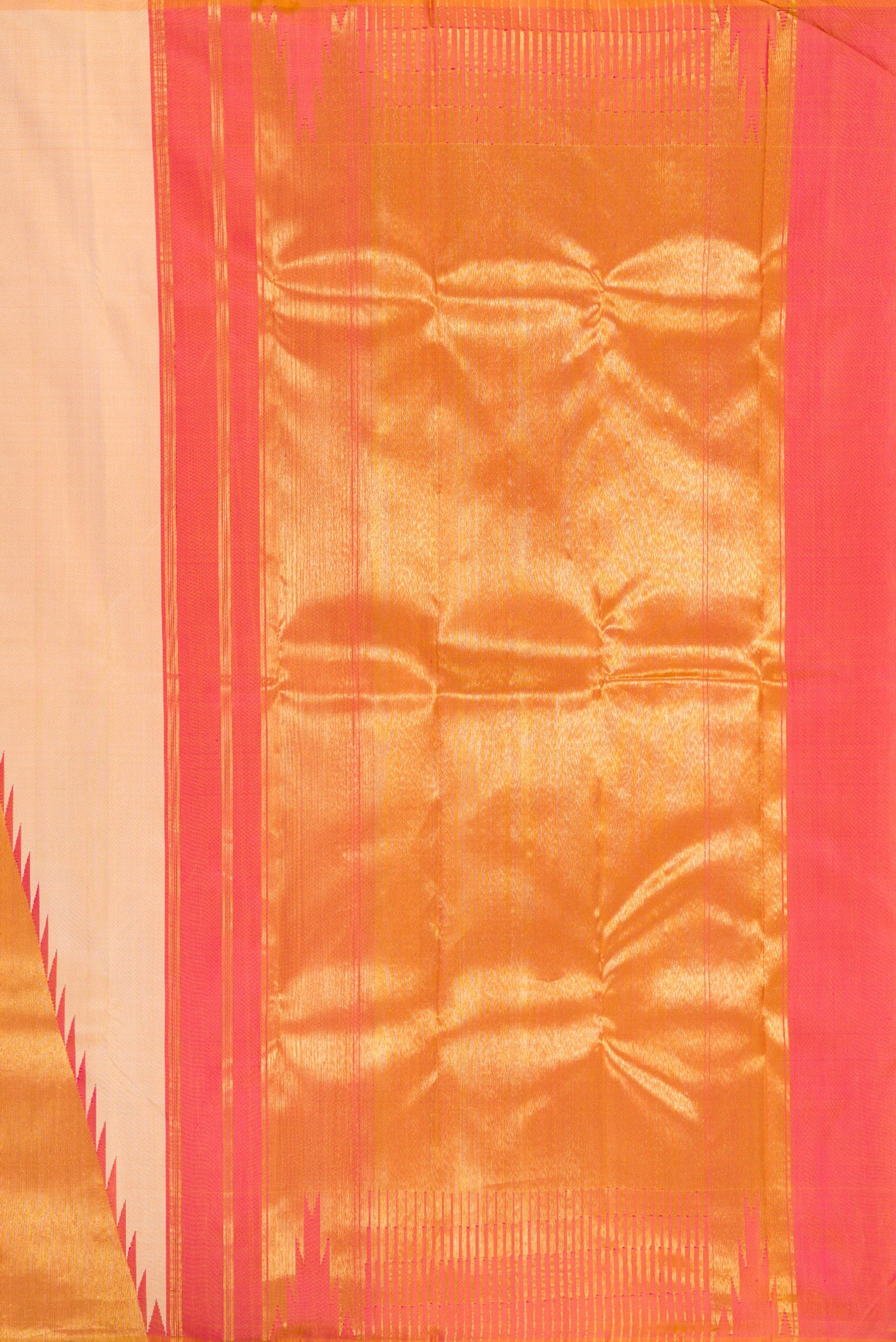 Close up image of the pallu of Sandal Kanjivaram Silk Saree with Plain Body and Temple Border. 