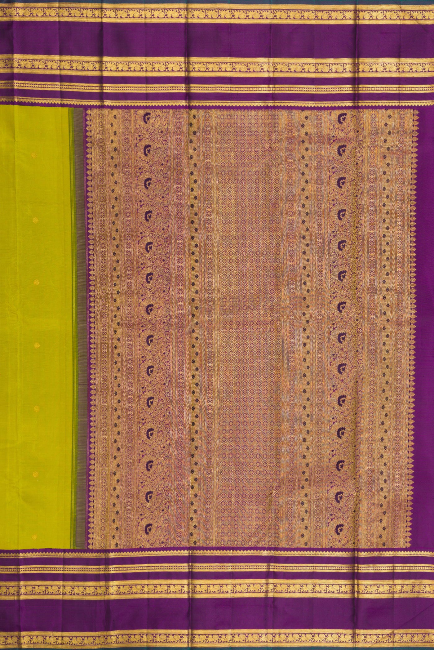Close up image of the pallu of Green Kanchipuram Silk Saree with Zari Butta on the body and Zari Border. 