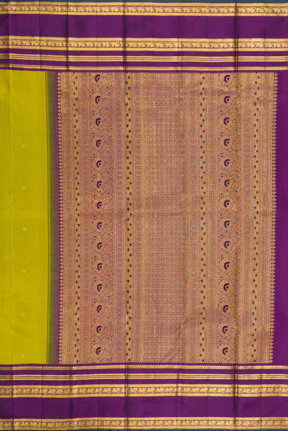Close up image of the pallu of Green Kanchipuram Silk Saree with Zari Butta on the body and Zari Border. 