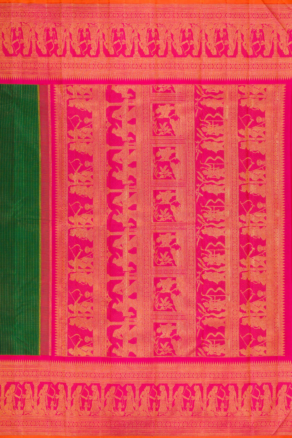 Close up image of the pallu of Bottle Green Kanchipuram Silk Saree with Stripes on the body and Fancy Border. 
