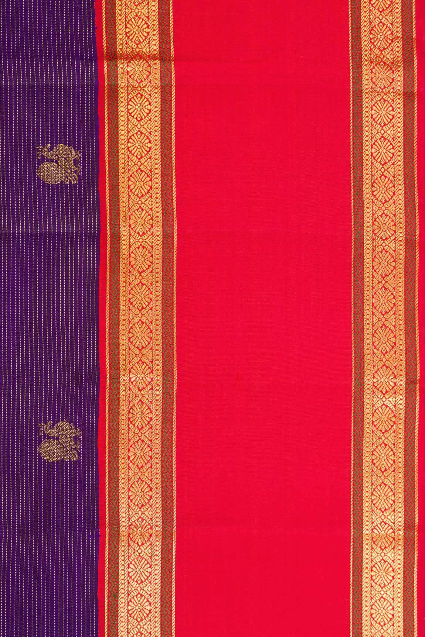 Border image of Navy Blue Dual Tone Kanchipuram Silk Saree with Stripes on the body and Fancy Border. 
