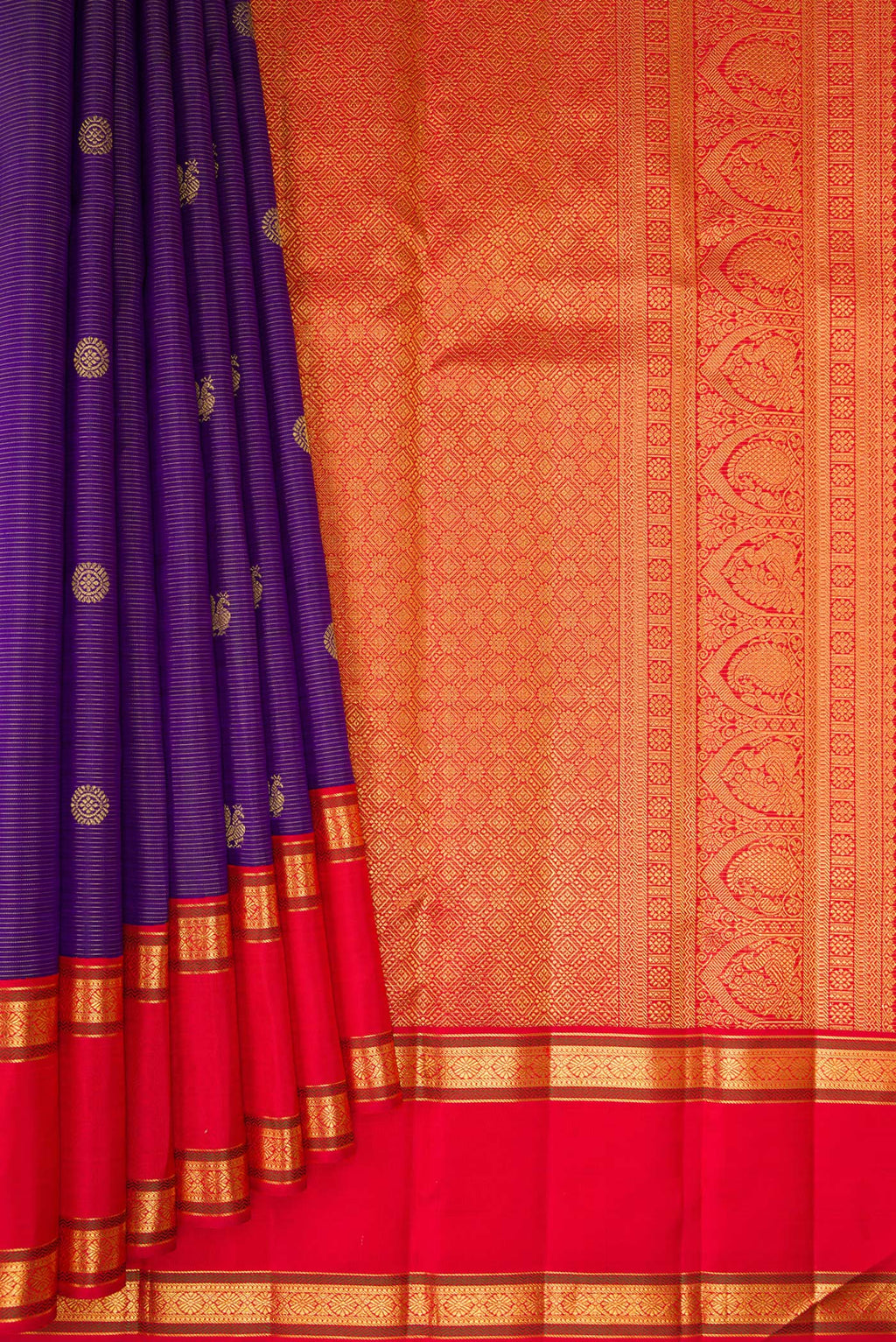 Pleats and pallu of Navy Blue Dual Tone Kanchipuram Silk Saree with Stripes on the body and Fancy Border. 