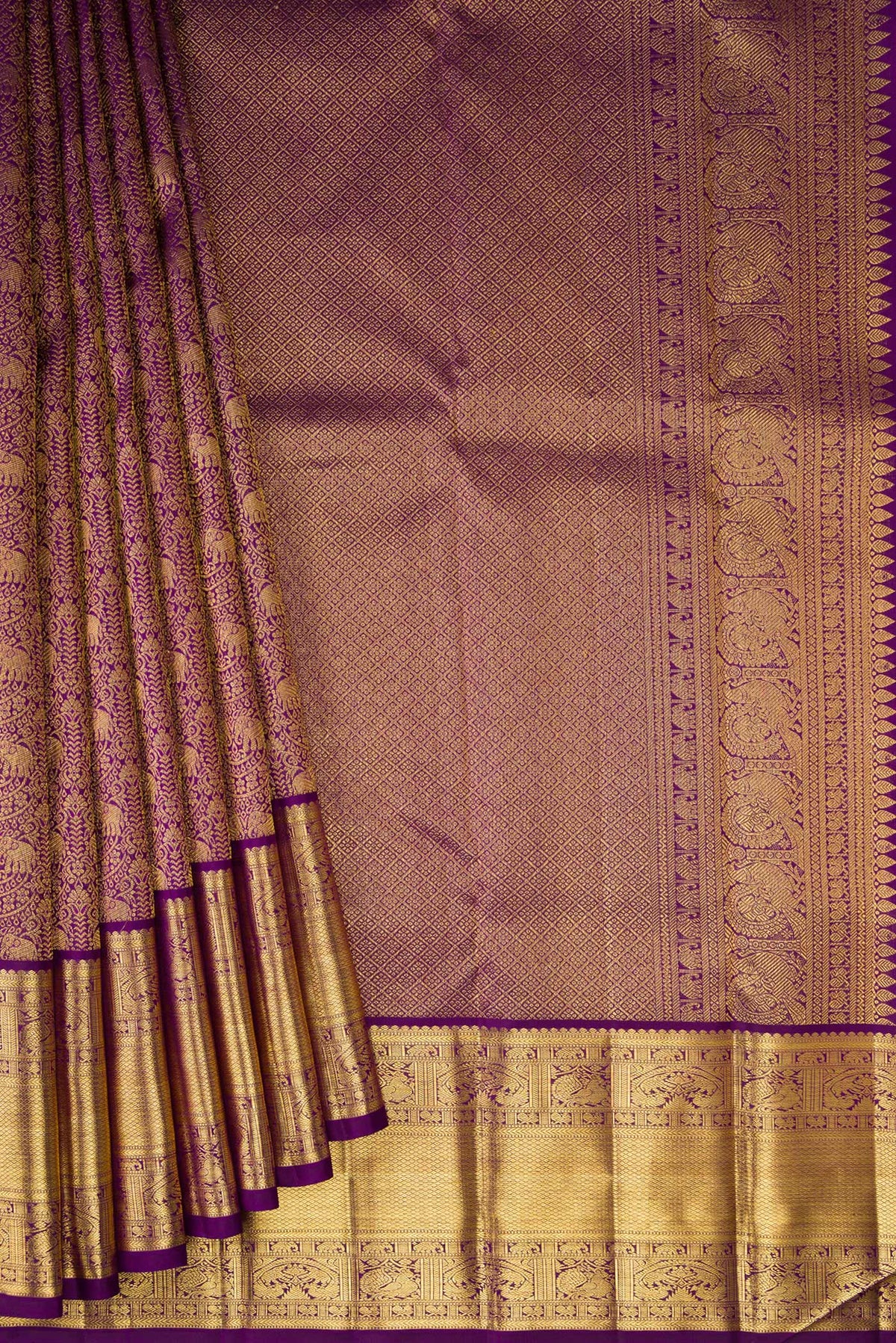 Pleats and pallu of Pure Silk Purple Kanchipuram Saree with Zari Brocade on the body and Zari Border. 