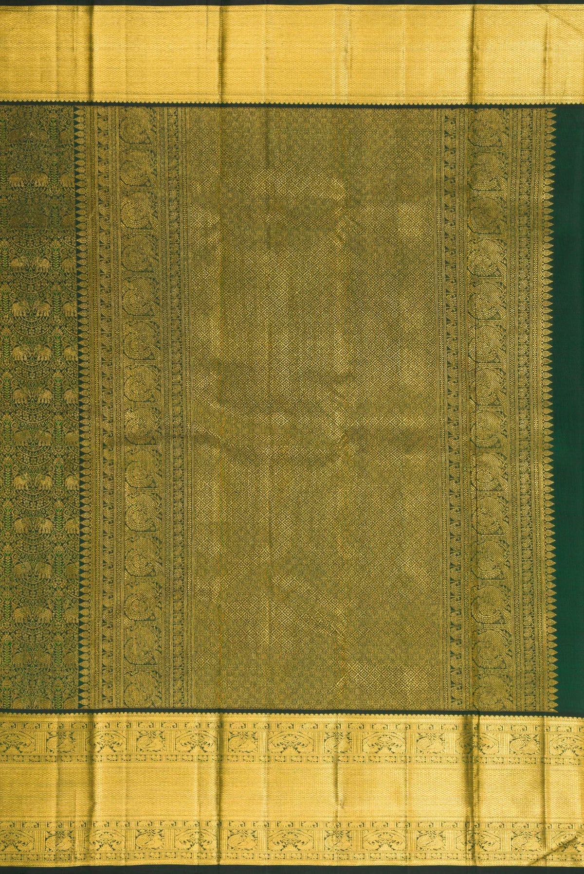 Close up image of the pallu of Pure Silk Bottle Green Kanchipuram Saree with Zari Brocade on the body and Zari Border. 